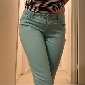 Old navy light blue skinny jeans ankle length (I am 5’ 6”) mid rise